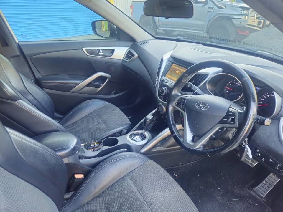 2015 Hyundia Veloster - New to australia car finance  9.jpg